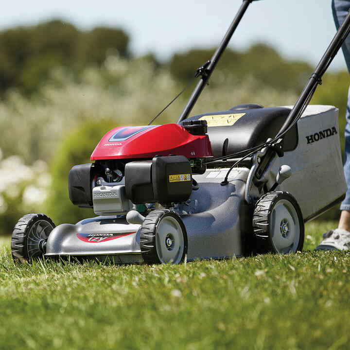 Tondeuse à gazon thermique Honda IZY Jardin Honda France — free download